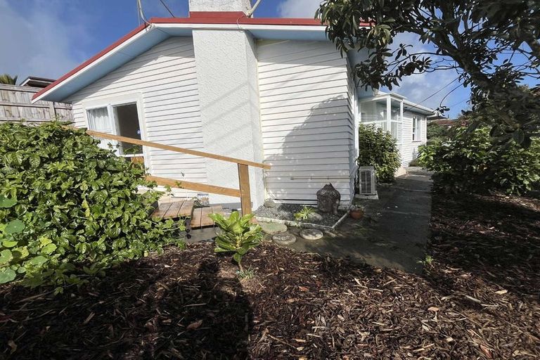 Photo of property in 28 Annandale Street, Lynmouth, New Plymouth, 4310