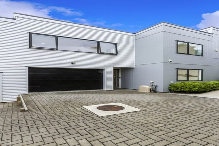 Photo of property in 35b Seon Place, Birkdale, Auckland, 0626