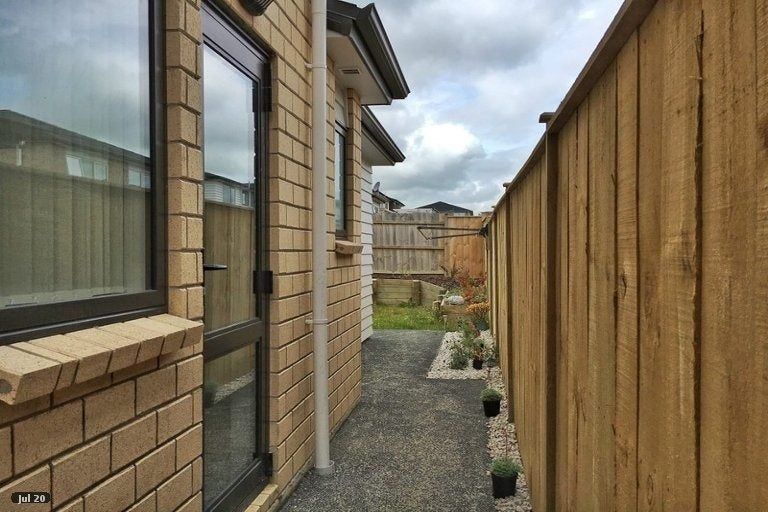 Photo of property in 16 Moville Drive, Flat Bush, Auckland, 2019