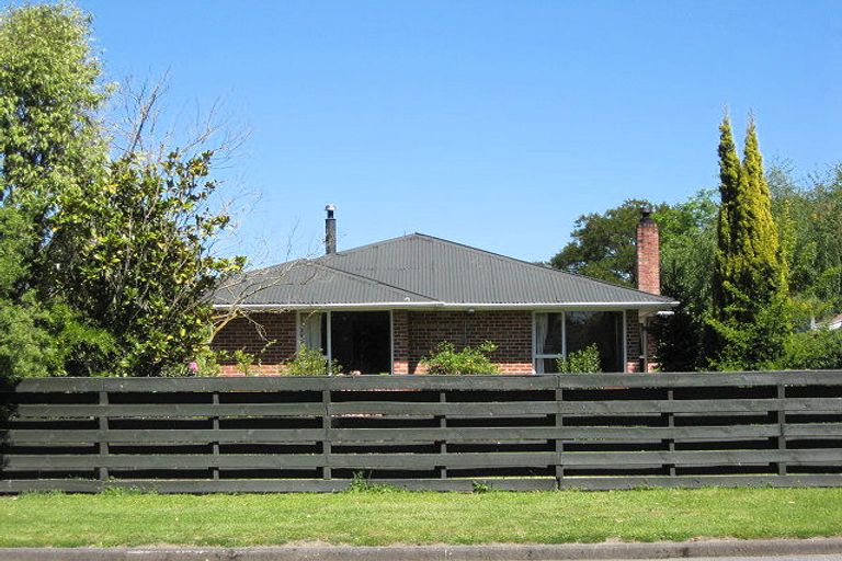 Photo of property in 217 West Belt, Rangiora, 7400