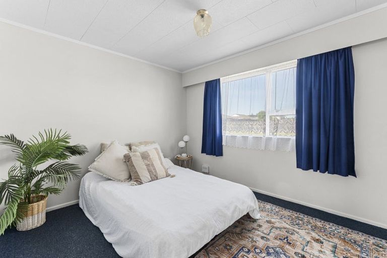 Photo of property in 205 Parklands Avenue, Bell Block, New Plymouth, 4312