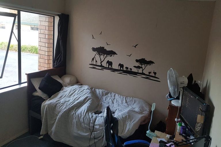 Photo of property in 3 Boderg Way, East Tamaki, Auckland, 2016