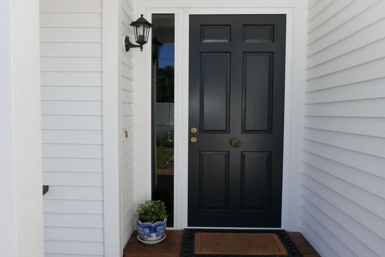 Photo of property in 114 Paparoa Street, Papanui, Christchurch, 8053