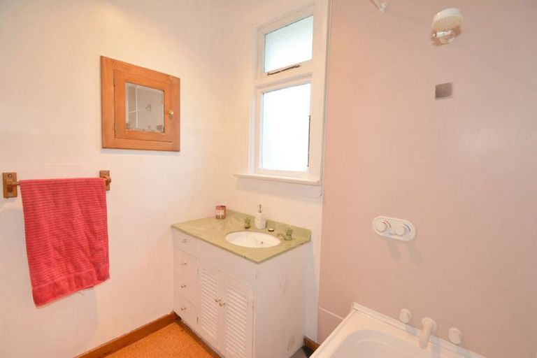 Photo of property in 48 Woodhaugh Street, Woodhaugh, Dunedin, 9010