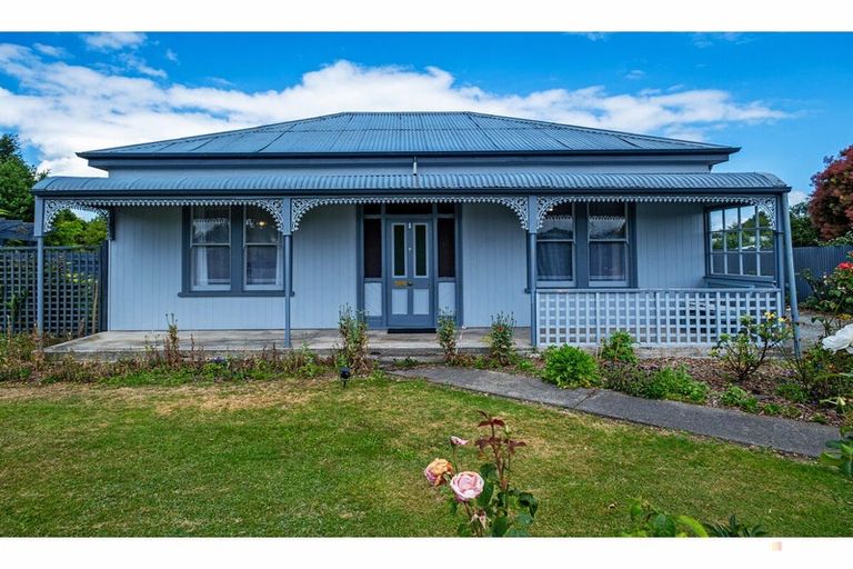 Photo of property in 42 Campbell Street, Geraldine, 7930