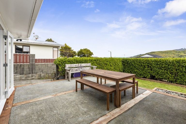 Photo of property in 38 Waipounamu Drive, Kelson, Lower Hutt, 5010