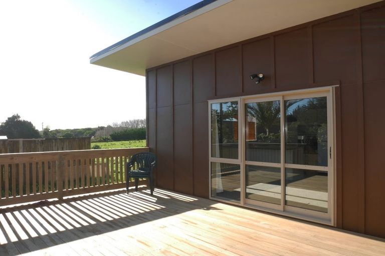 Photo of property in 11 Kebbell Drive, Waikanae, 5391