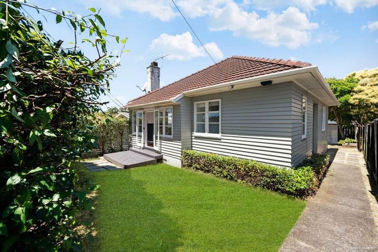 Photo of property in 216a Meola Road, Point Chevalier, Auckland, 1022