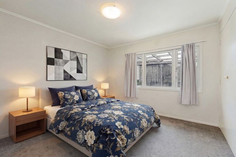 Photo of property in 93 Sylvan Avenue, Northcote, Auckland, 0627