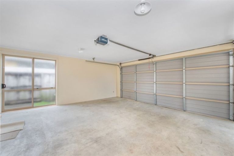 Photo of property in 6 Locksley Lane, Hamilton East, Hamilton, 3216