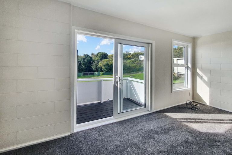 Photo of property in 1/12 Thornley Street, Titahi Bay, Porirua, 5022