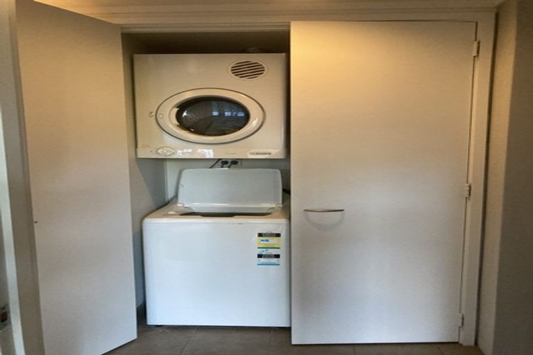 Photo of property in 2 Gowrie Street, Brooklyn, Wellington, 6021