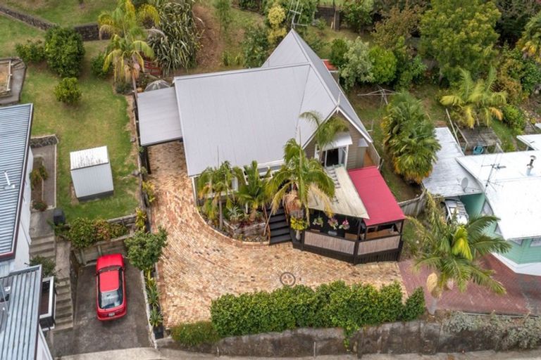 Photo of property in 107 Brunton Crescent, Thames, 3500