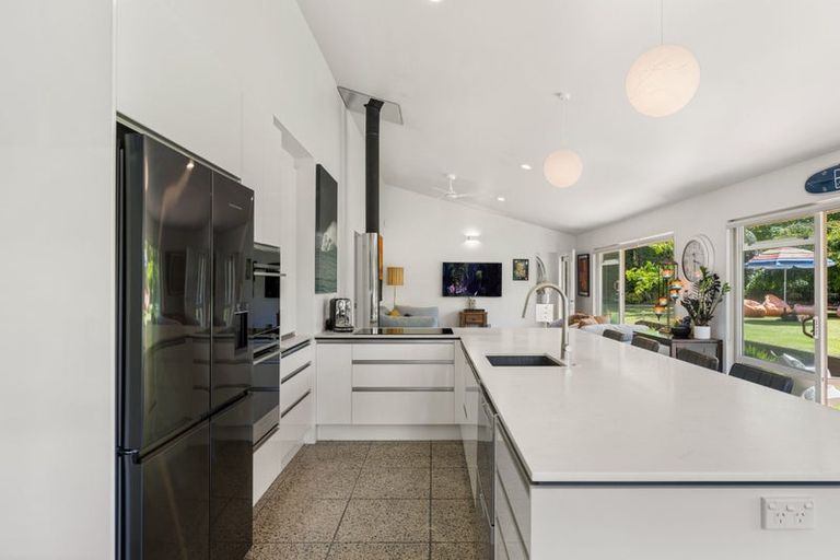 Photo of property in 11 Herbert Drive, Whangamata, 3620