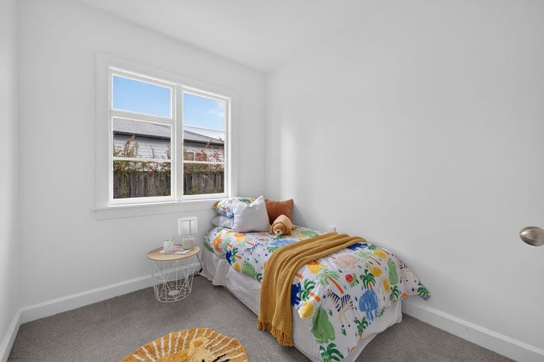 Photo of property in 154 Wainoni Road, Avondale, Christchurch, 8061