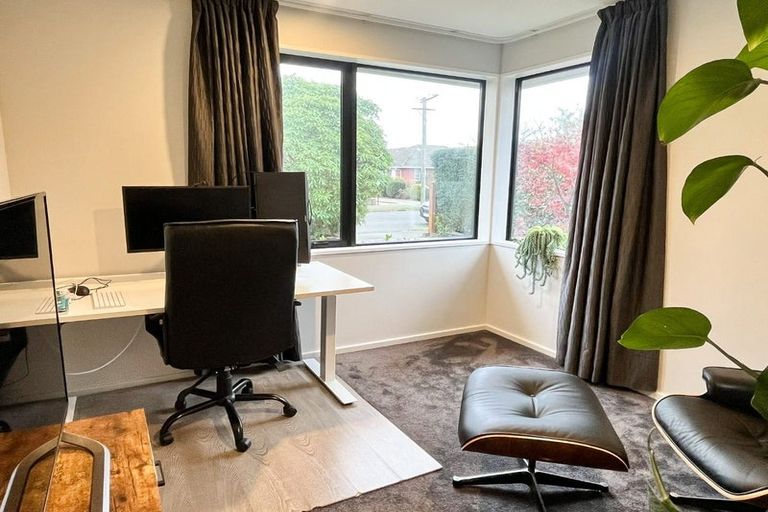 Photo of property in 17 Brent Place, Papanui, Christchurch, 8053