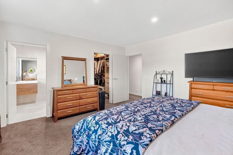 Photo of property in 23 Kereru Crescent, Wanaka, 9305