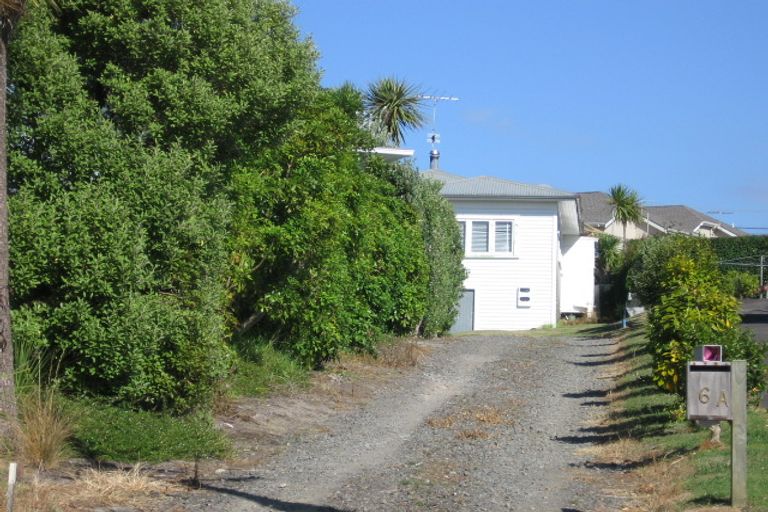 Photo of property in 6a Newhaven Terrace, Mairangi Bay, Auckland, 0630