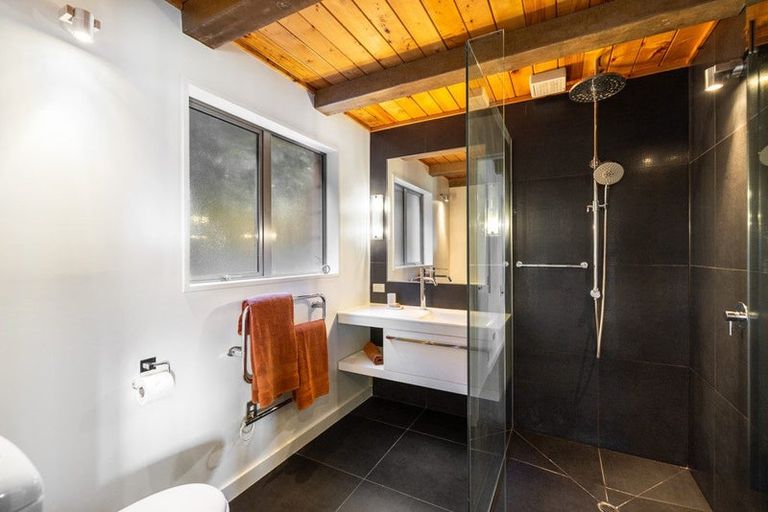 Photo of property in 497 Peninsula Road, Kelvin Heights, Queenstown, 9300