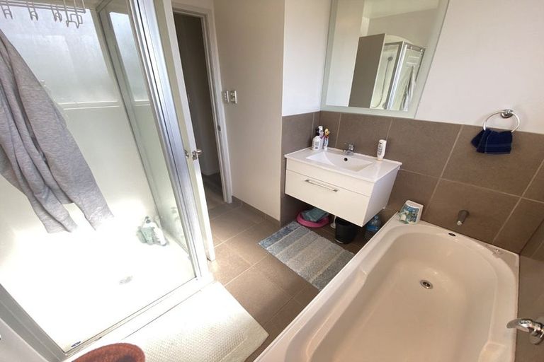 Photo of property in 28 Vandeleur Avenue, Birkdale, Auckland, 0626