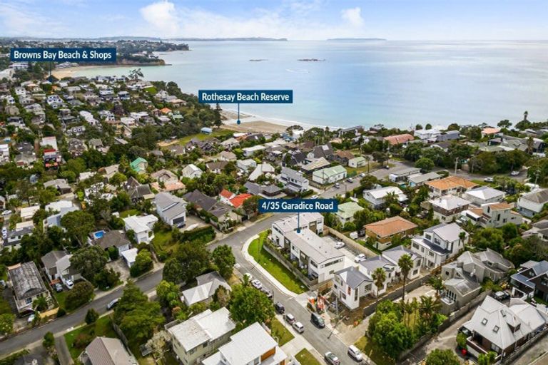 Photo of property in 4/35 Garadice Road, Rothesay Bay, Auckland, 0630