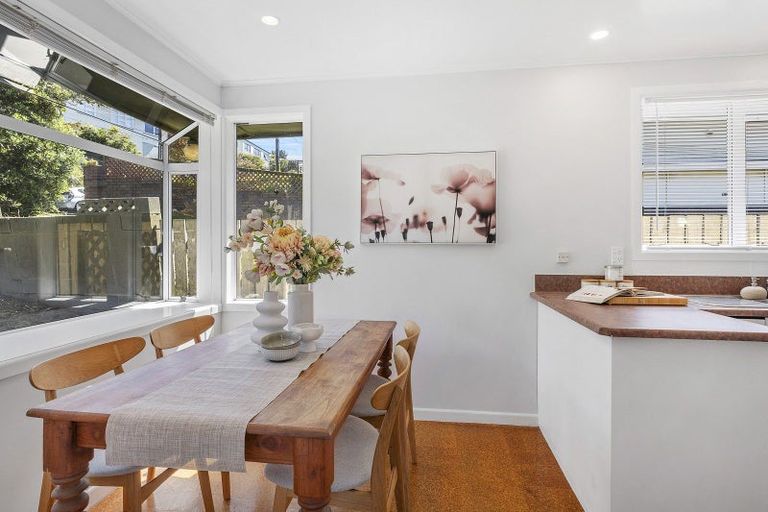 Photo of property in 58 Miramar North Road, Miramar, Wellington, 6022