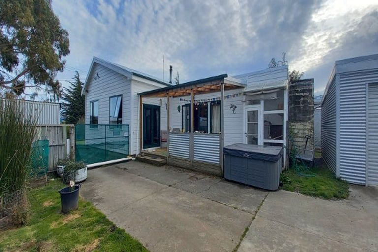 Photo of property in 2154 Ohai Clifden Highway, Eastern Bush, Otautau, 9682