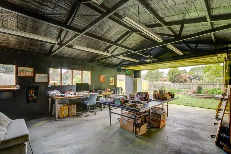 Photo of property in 16 Mckenzie Place, Waikuku Beach, 7402