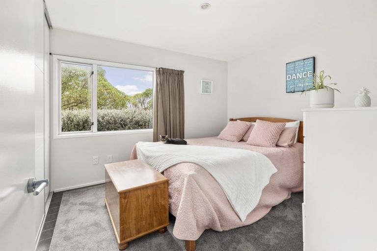 Photo of property in 5 Cavalry Close, Crofton Downs, Wellington, 6035