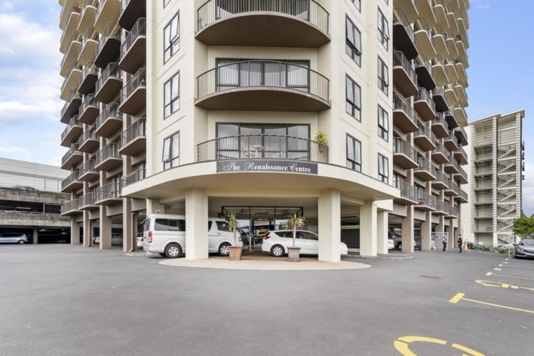 Photo of property in The Rennaissance, 4g/18 Ronwood Avenue, Manukau, Auckland, 2104