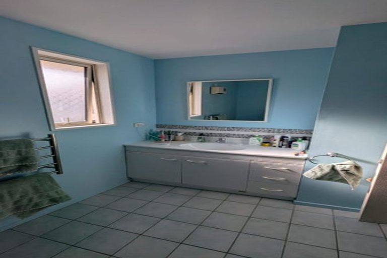 Photo of property in 9f Crohane Place, Addington, Christchurch, 8024