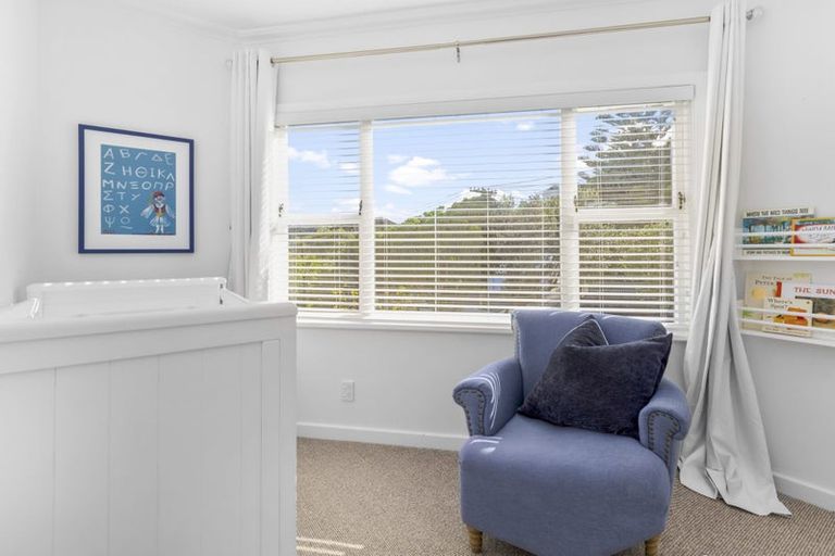 Photo of property in 4 Ashleigh Crescent, Miramar, Wellington, 6022