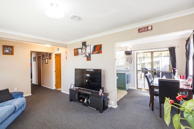 Photo of property in 33 Benmore Avenue, Cloverlea, Palmerston North, 4412