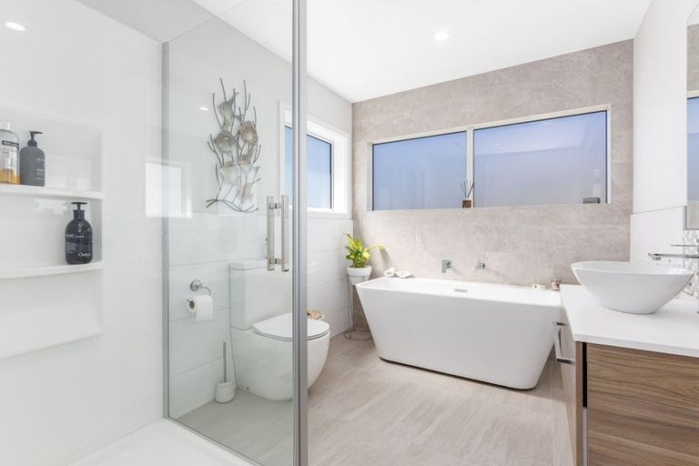 Photo of property in 187 Navigation Drive, Whitby, Porirua, 5024