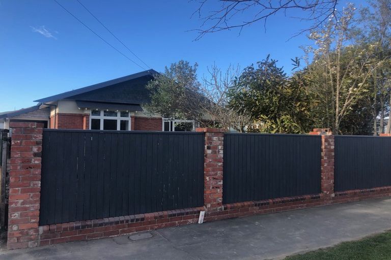 Photo of property in 26 Gamblins Road, Saint Martins, Christchurch, 8022