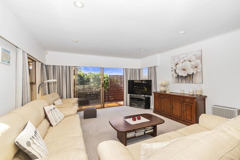 Photo of property in 133 Tiroroa Avenue, Te Atatu South, Auckland, 0610