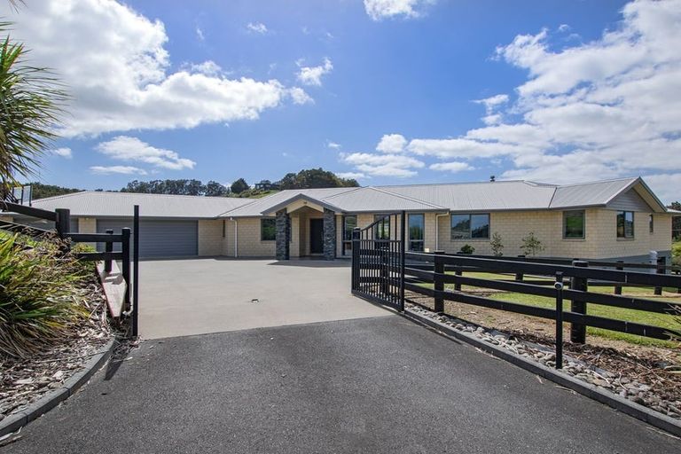 Photo of property in 10 Giovanni Drive, Whareora, Whangarei, 0175