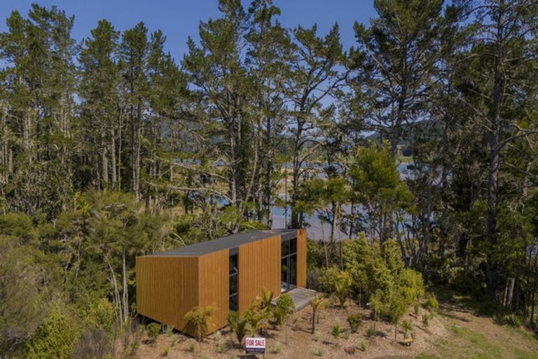 Photo of property in 5 Inspired Way, Pauanui, 3579