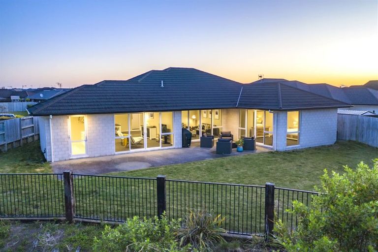 Photo of property in 12 Vanquish Place, Flagstaff, Hamilton, 3210