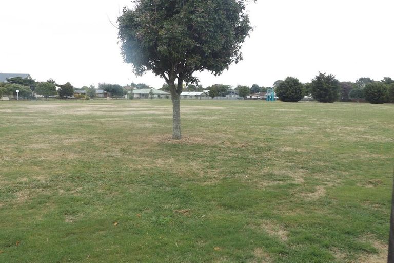 Photo of property in 32 Mears Road, St Andrews, Hamilton, 3200