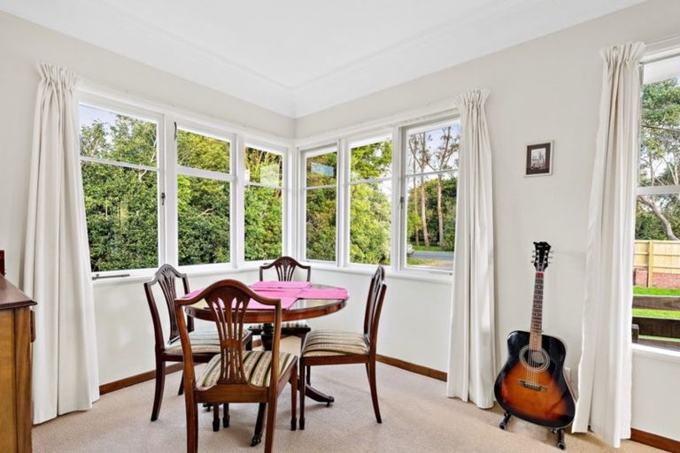 Photo of property in 21 Springs Road, Parakai, 0830