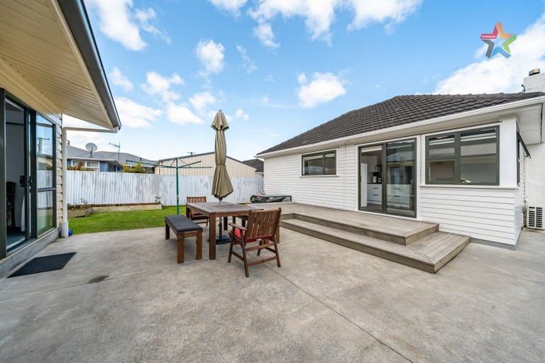 Photo of property in 4 Roberts Street, Wainuiomata, Lower Hutt, 5014