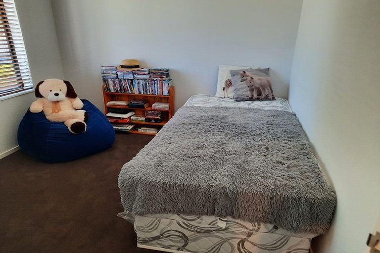 Photo of property in 16 Nautical Drive, Haruru, 0204