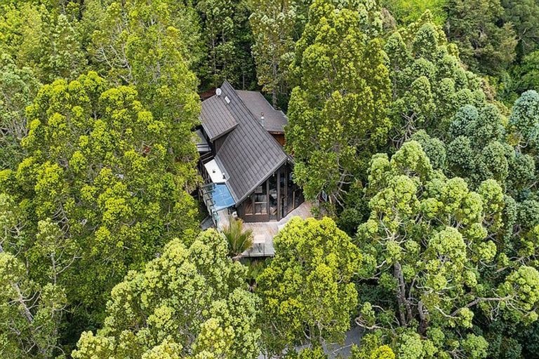Photo of property in 93 Brick Bay Drive, Sandspit, Warkworth, 0982