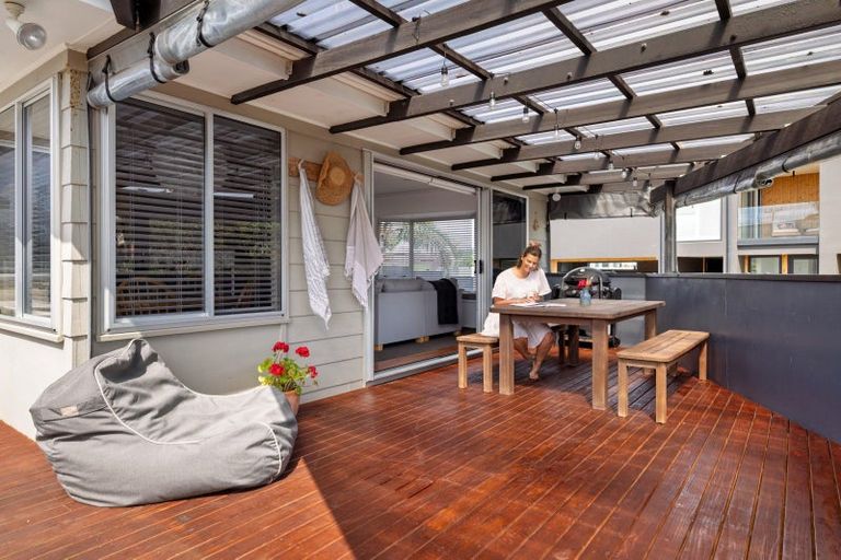 Photo of property in 1097 Papamoa Beach Road, Papamoa Beach, Papamoa, 3118