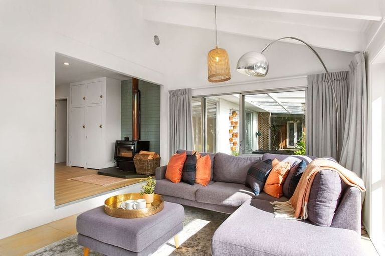 Photo of property in 9b Lydbury Place, Parklands, Christchurch, 8083