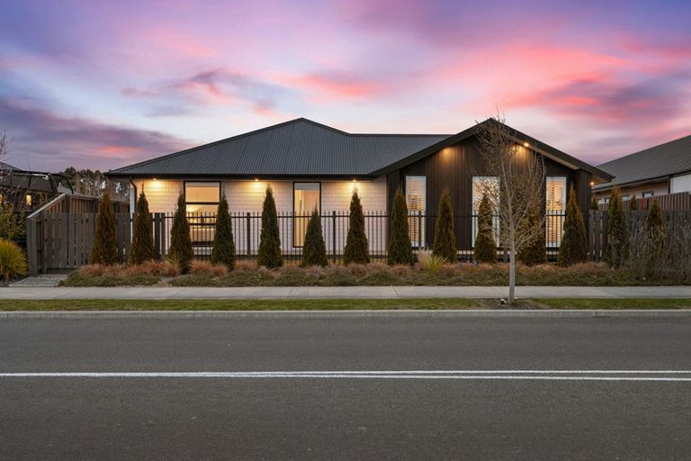 Photo of property in 17 Goldie Drive, Rangiora, 7400