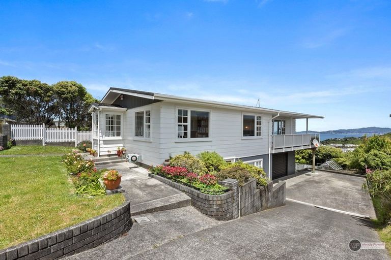 Photo of property in 24 Cypress Drive, Maungaraki, Lower Hutt, 5010