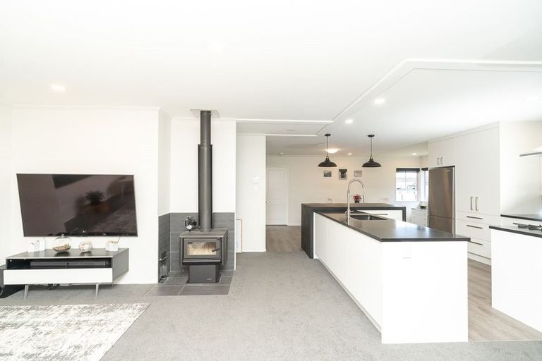 Photo of property in 10 Sheriff Place, Riverlea, Hamilton, 3216