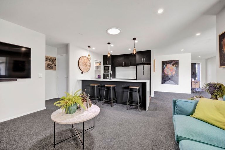 Photo of property in 10 Mercade Close, Stratford, 4332